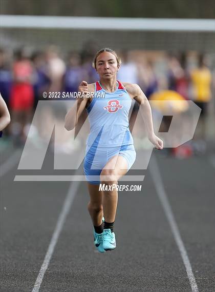 Thumbnail 1 in Porter Ridge High School Track Meet photogallery.