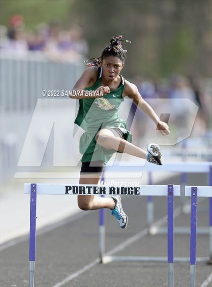 Thumbnail 1 in Porter Ridge High School Track Meet photogallery.