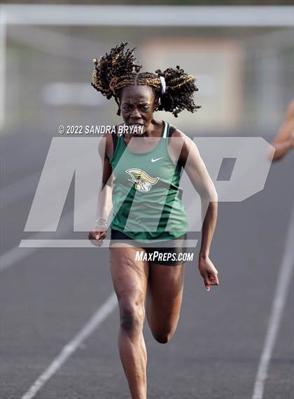 Thumbnail 1 in Porter Ridge High School Track Meet photogallery.