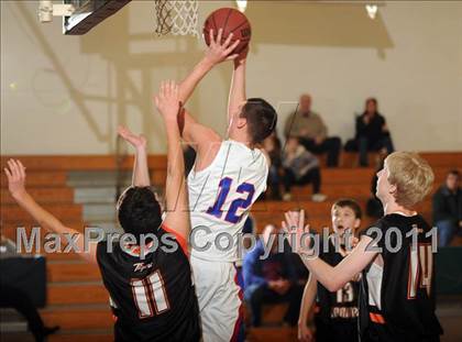 Thumbnail 3 in Croton-Harmon vs. Carmel (Putnam Challenge) photogallery.