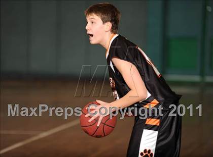 Thumbnail 3 in Croton-Harmon vs. Carmel (Putnam Challenge) photogallery.