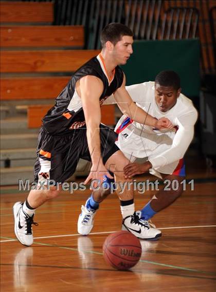 Thumbnail 1 in Croton-Harmon vs. Carmel (Putnam Challenge) photogallery.