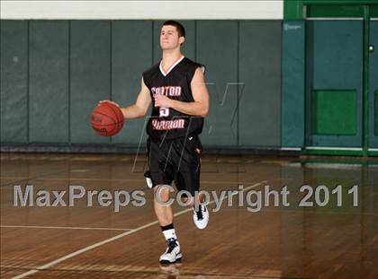 Thumbnail 1 in Croton-Harmon vs. Carmel (Putnam Challenge) photogallery.