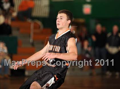 Thumbnail 1 in Croton-Harmon vs. Carmel (Putnam Challenge) photogallery.