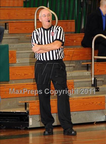 Thumbnail 2 in Croton-Harmon vs. Carmel (Putnam Challenge) photogallery.