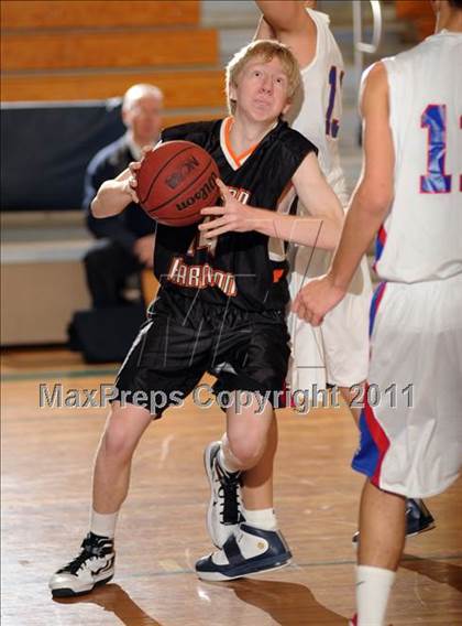 Thumbnail 2 in Croton-Harmon vs. Carmel (Putnam Challenge) photogallery.