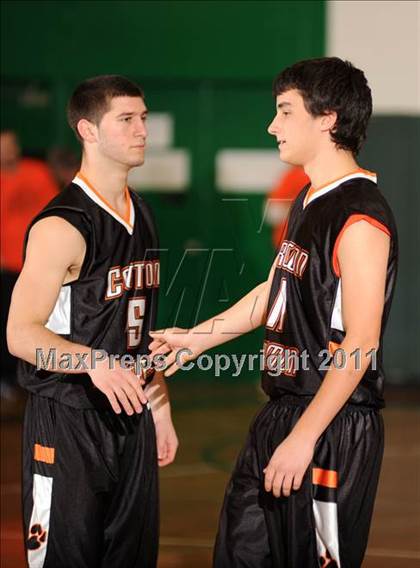 Thumbnail 1 in Croton-Harmon vs. Carmel (Putnam Challenge) photogallery.