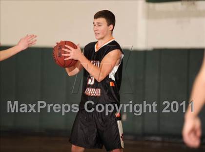 Thumbnail 3 in Croton-Harmon vs. Carmel (Putnam Challenge) photogallery.