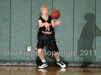 Thumbnail 1 in Croton-Harmon vs. Carmel (Putnam Challenge) photogallery.