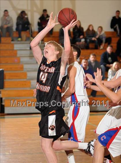 Thumbnail 3 in Croton-Harmon vs. Carmel (Putnam Challenge) photogallery.