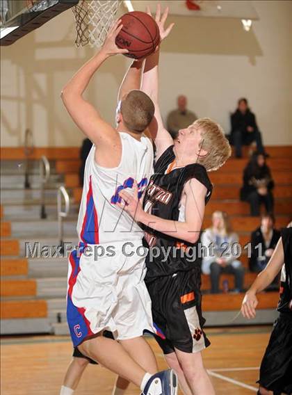 Thumbnail 2 in Croton-Harmon vs. Carmel (Putnam Challenge) photogallery.
