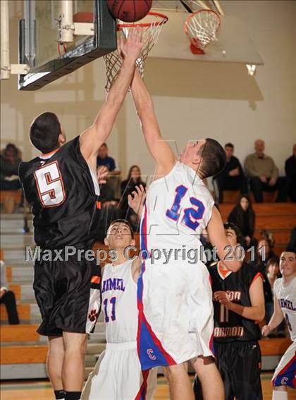 Thumbnail 3 in Croton-Harmon vs. Carmel (Putnam Challenge) photogallery.