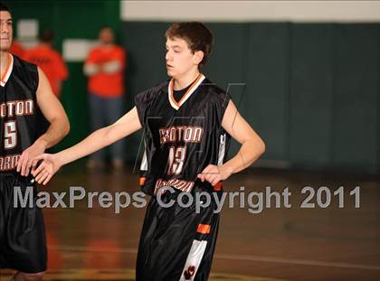 Thumbnail 2 in Croton-Harmon vs. Carmel (Putnam Challenge) photogallery.