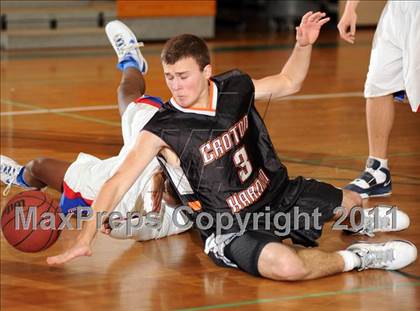 Thumbnail 3 in Croton-Harmon vs. Carmel (Putnam Challenge) photogallery.