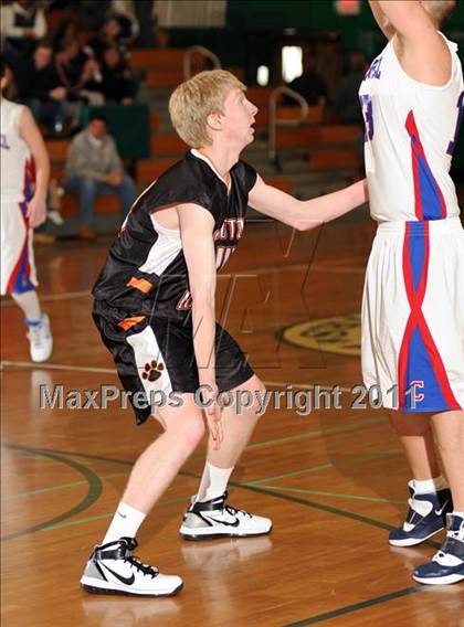 Thumbnail 3 in Croton-Harmon vs. Carmel (Putnam Challenge) photogallery.