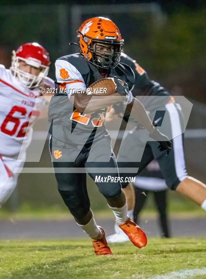 Thumbnail 3 in Seventy-First @ South View photogallery.