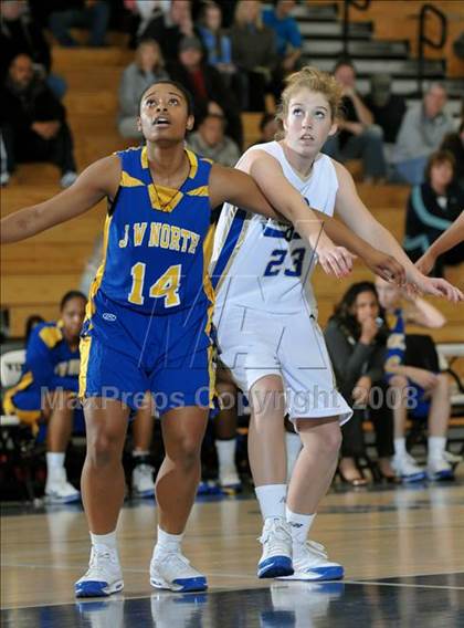 Thumbnail 3 in North vs. Santa Margarita (Larry Doyle Tournament) photogallery.
