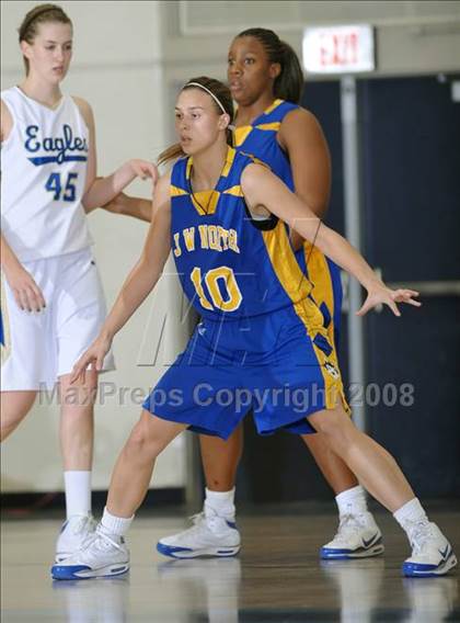 Thumbnail 2 in North vs. Santa Margarita (Larry Doyle Tournament) photogallery.