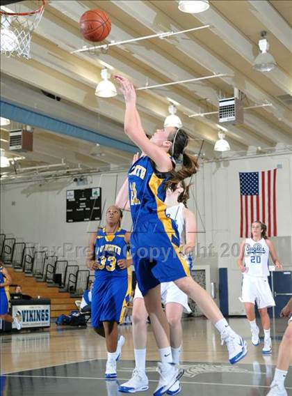 Thumbnail 3 in North vs. Santa Margarita (Larry Doyle Tournament) photogallery.