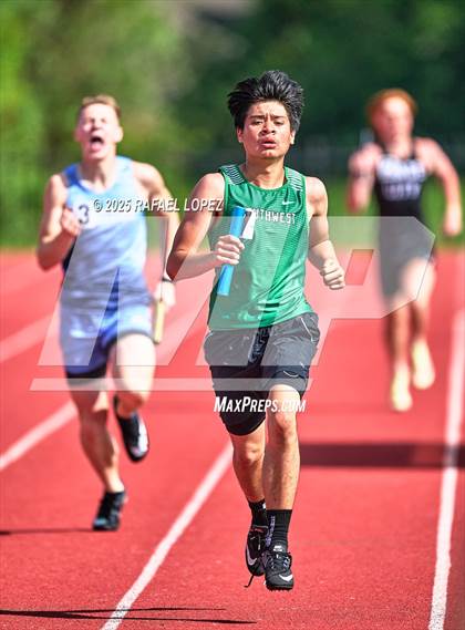 Thumbnail 2 in Northland Christian Relays (4x400M) photogallery.