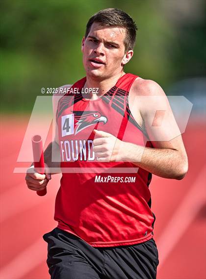 Thumbnail 2 in Northland Christian Relays (4x400M) photogallery.