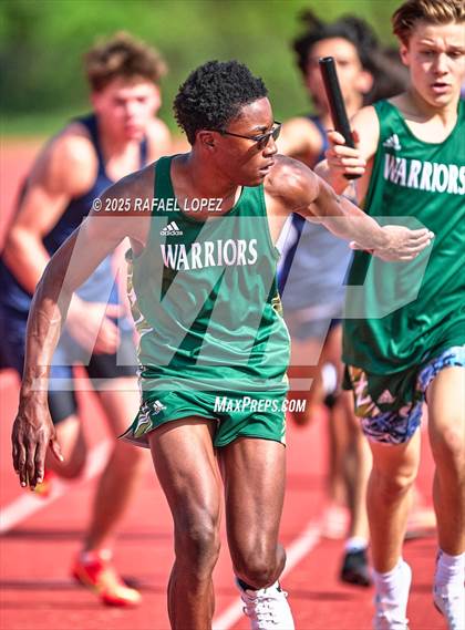 Thumbnail 1 in Northland Christian Relays (4x400M) photogallery.