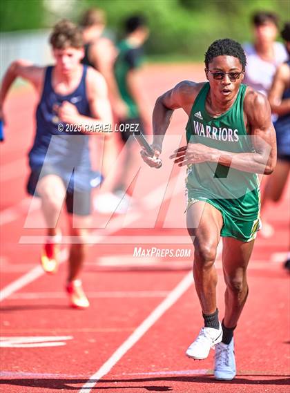Thumbnail 3 in Northland Christian Relays (4x400M) photogallery.