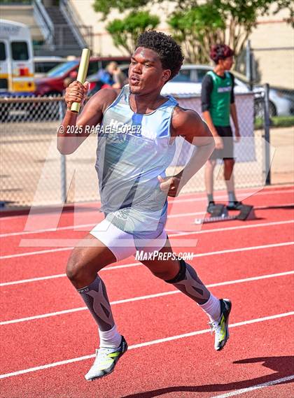 Thumbnail 3 in Northland Christian Relays (4x400M) photogallery.