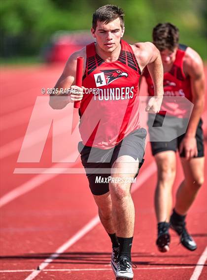Thumbnail 1 in Northland Christian Relays (4x400M) photogallery.