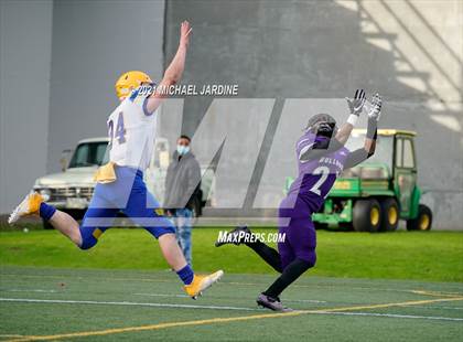 Thumbnail 2 in Ferndale @ Garfield (WIAA 3A Playoff) photogallery.