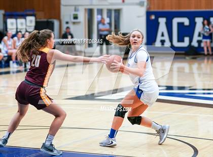 Thumbnail 3 in Las Lomas @ Acalanes photogallery.