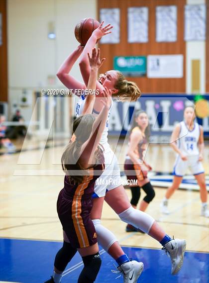 Thumbnail 1 in Las Lomas @ Acalanes photogallery.