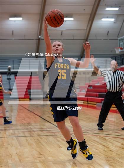 Thumbnail 2 in Forks vs. Rainier (South Sound Classic) photogallery.