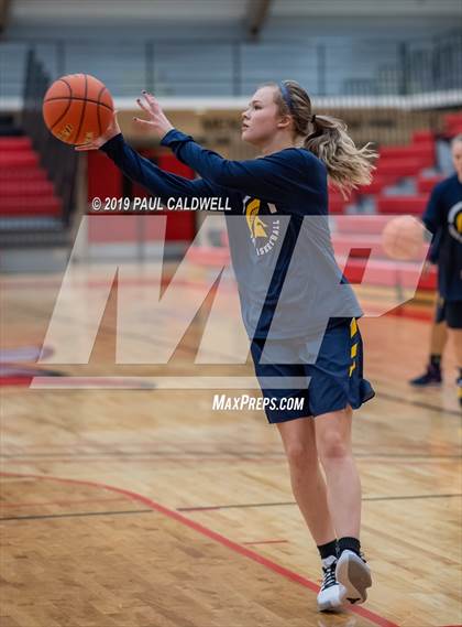 Thumbnail 2 in Forks vs. Rainier (South Sound Classic) photogallery.