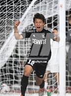 Photo from the gallery "Servite vs. Orange Lutheran (CIF-SS Division 1 Final)"