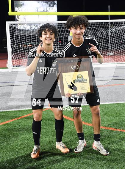 Thumbnail 3 in Servite vs. Orange Lutheran (CIF-SS Division 1 Final) photogallery.