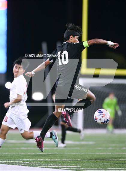 Thumbnail 1 in Servite vs. Orange Lutheran (CIF-SS Division 1 Final) photogallery.