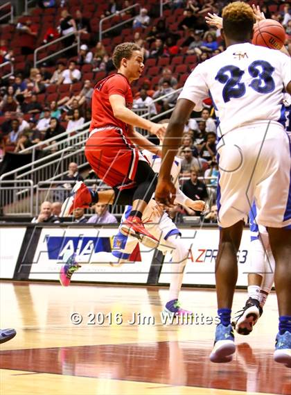 Thumbnail 3 in Paradise Valley vs. Shadow Mountain (AIA D2 Semifinal) photogallery.