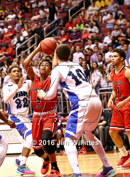 Thumbnail 3 in Paradise Valley vs. Shadow Mountain (AIA D2 Semifinal) photogallery.