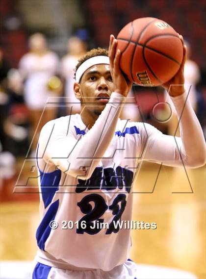 Thumbnail 1 in Paradise Valley vs. Shadow Mountain (AIA D2 Semifinal) photogallery.