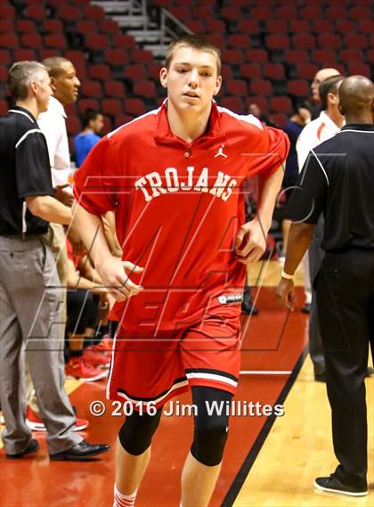 Thumbnail 2 in Paradise Valley vs. Shadow Mountain (AIA D2 Semifinal) photogallery.
