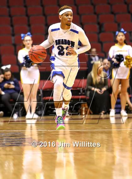 Thumbnail 1 in Paradise Valley vs. Shadow Mountain (AIA D2 Semifinal) photogallery.