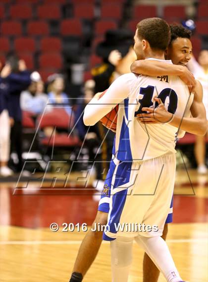Thumbnail 1 in Paradise Valley vs. Shadow Mountain (AIA D2 Semifinal) photogallery.