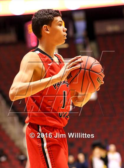 Thumbnail 3 in Paradise Valley vs. Shadow Mountain (AIA D2 Semifinal) photogallery.