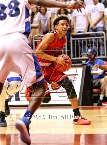 Thumbnail 3 in Paradise Valley vs. Shadow Mountain (AIA D2 Semifinal) photogallery.