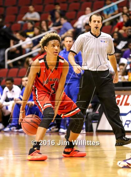 Thumbnail 3 in Paradise Valley vs. Shadow Mountain (AIA D2 Semifinal) photogallery.