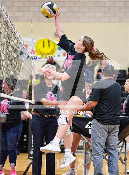 Thumbnail 3 in Giddings vs Caldwell photogallery.
