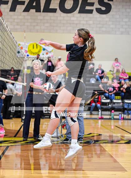 Thumbnail 3 in Giddings vs Caldwell photogallery.