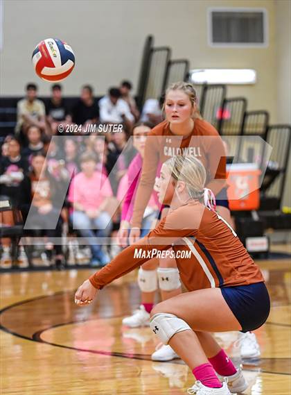 Thumbnail 2 in Giddings vs Caldwell photogallery.