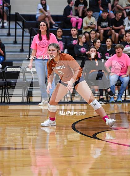 Thumbnail 3 in Giddings vs Caldwell photogallery.